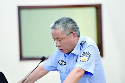 手术后挂引流袋办案 “扫黑专班”专家累倒在岗位上