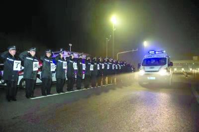 老刑警外省办案突发心梗殉职 众同事凌晨接遗体回京